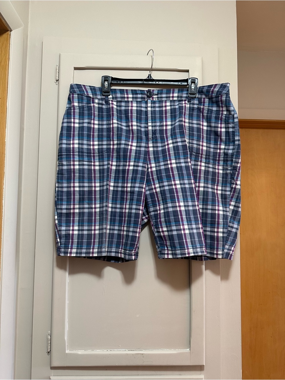 croft & barrow Navy and White Plaid Men's Flat-Front Shorts
